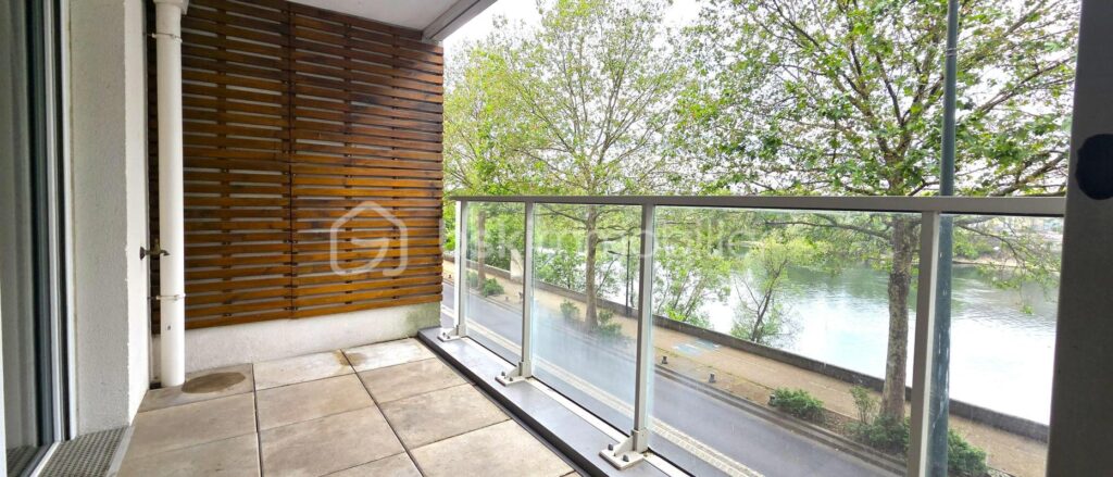 COUP DE CŒUR – BORD DE MARNE – F3 AVEC VUE PANORAMIQUE SUR LA SEINE – 3 pièces – 2 chambres – 62 m²