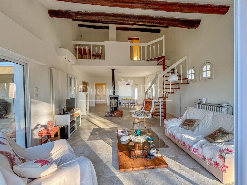 Villa – 5 pièces – 4 chambres – 156 m²