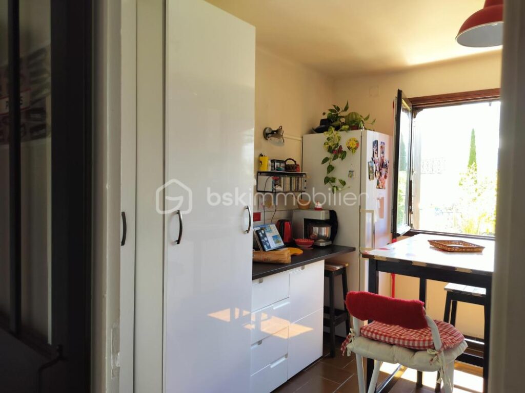 Maison familiale 4 faces avec possibilité revenus locatifs et le charme des années 70 – 5 pièces – 4 chambres – 162 m²