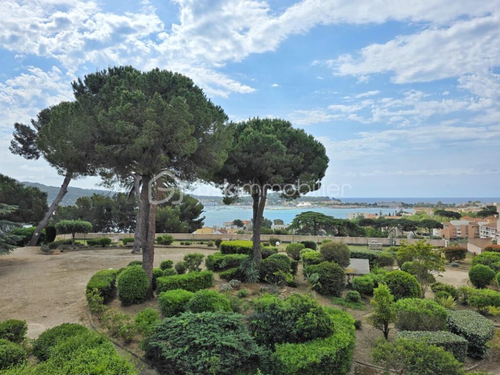 Tamaris :Magnifique Studio meublé avec balcon et vue imprenable – 1 pièce – NR chambres – 31 m²