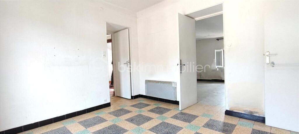 Appartement Lodève dernier étage – 3 pièces – 2 chambres – 66 m²