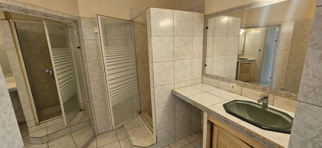 T4/5 – 107m² – Antibes Centre ville – A rafraîchir – 4 pièces – NR chambres – 107 m²