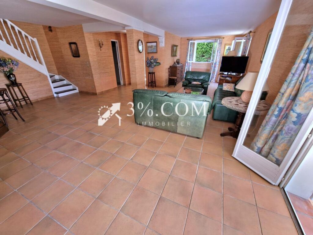 Villa familiale avec vue dégagée aux Golfs – 6 pièces – 3 chambres – 136 m²