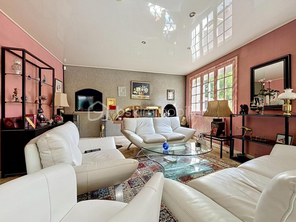 Propriété à Bressuire – 7 pièces – 4 chambres – 164 m²
