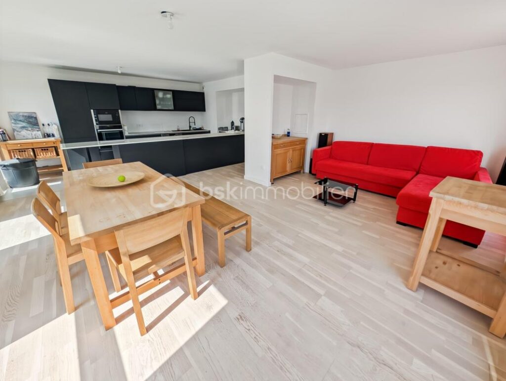 Superbe appartement 3 pièces 81m2 avec balcon dans résidence récente de standing ( possibilité de transformer en 4 pièces ) – 3 pièces – 2 chambres – 81 m²