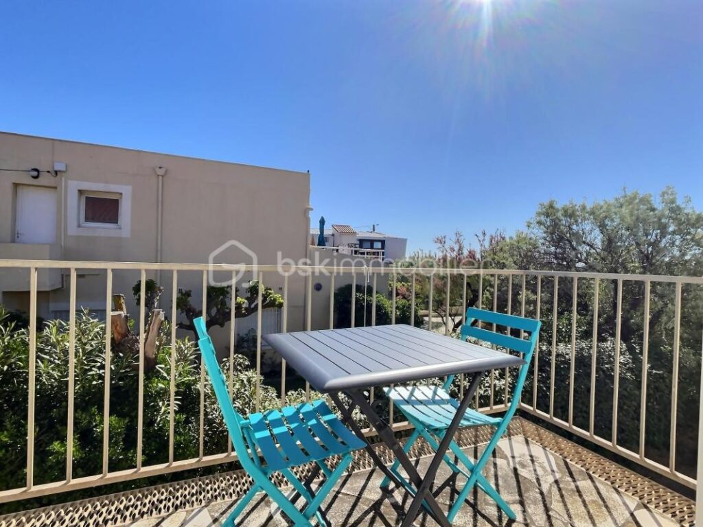 Appartement 2 pièces entièrement rénové avec vue mer – à 200 m de la plage – 2 pièces – 1 chambre – 19 m²