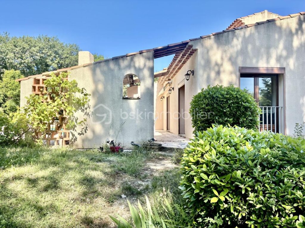 Aix-en-Provence Nord – Célony | Maison familiale avec piscine sur 3 000 m² au calme – 5 pièces – 4 chambres – 132 m²