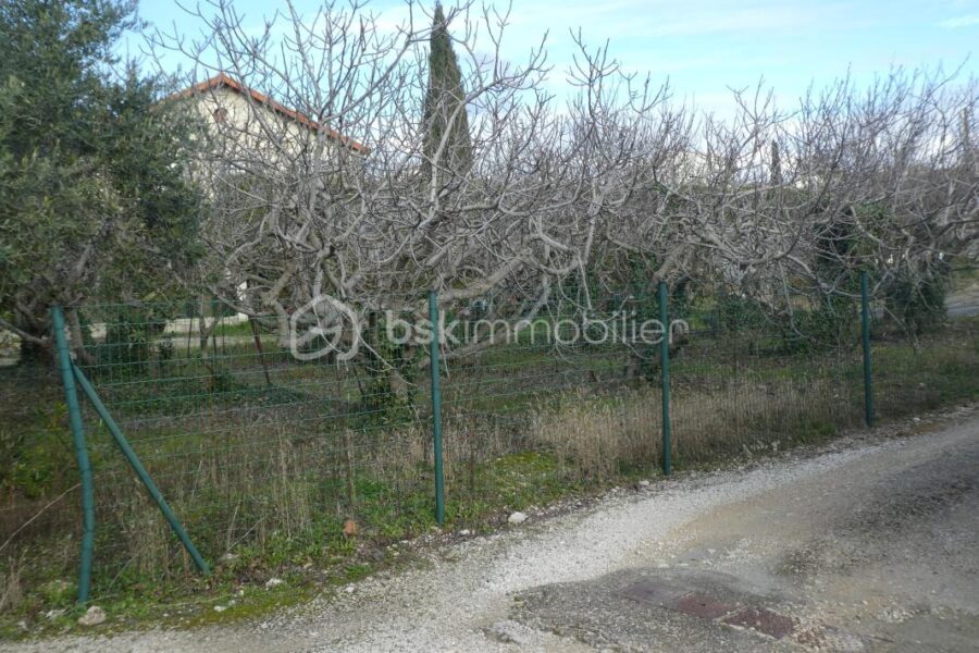 Terrain à vendre à Caromb