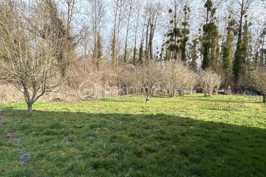 Terrain à vendre à Longueville