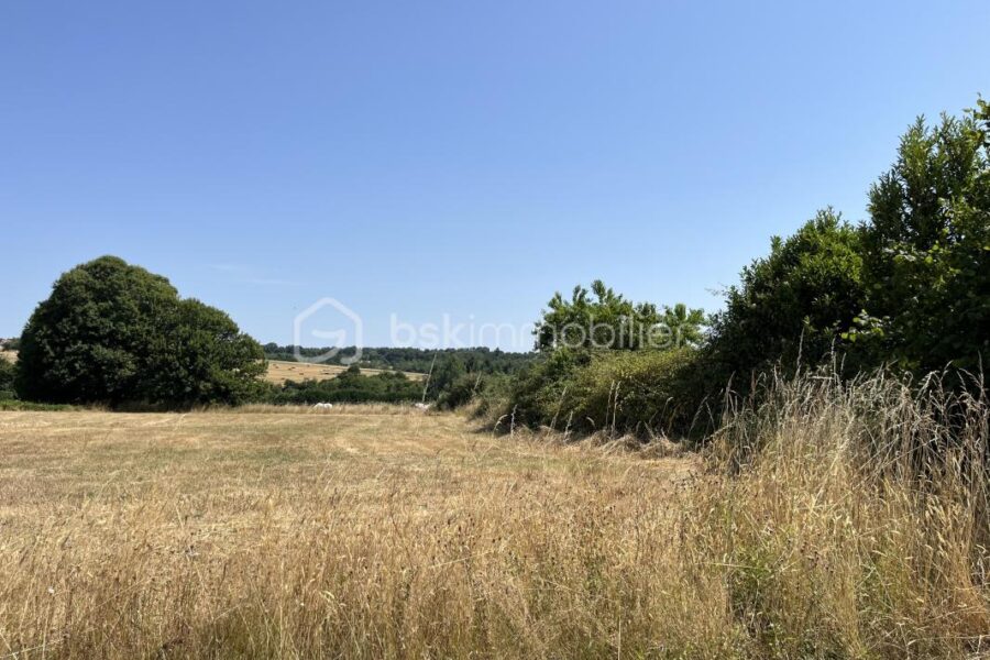 Terrain à vendre à Jumilhac le grand