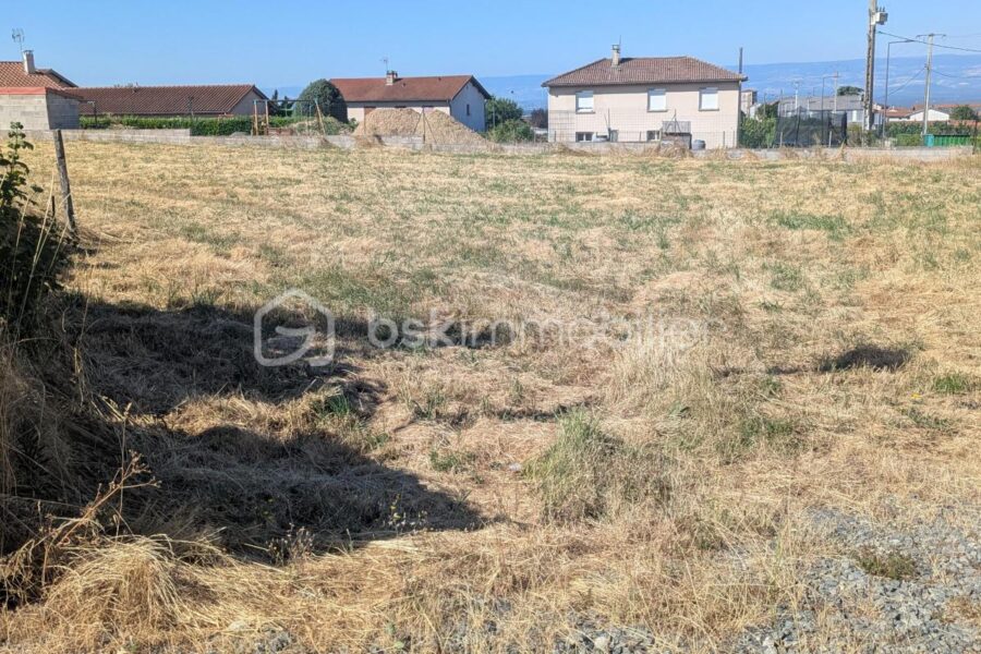 Terrain à vendre à Cottance