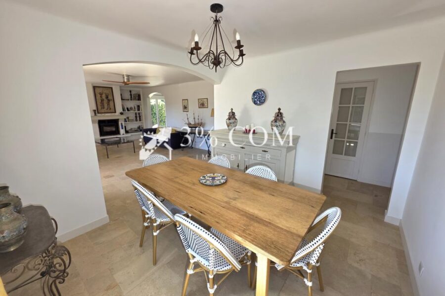 Maison à vendre à Saint raphael — Vue parc & jardin — photo 5