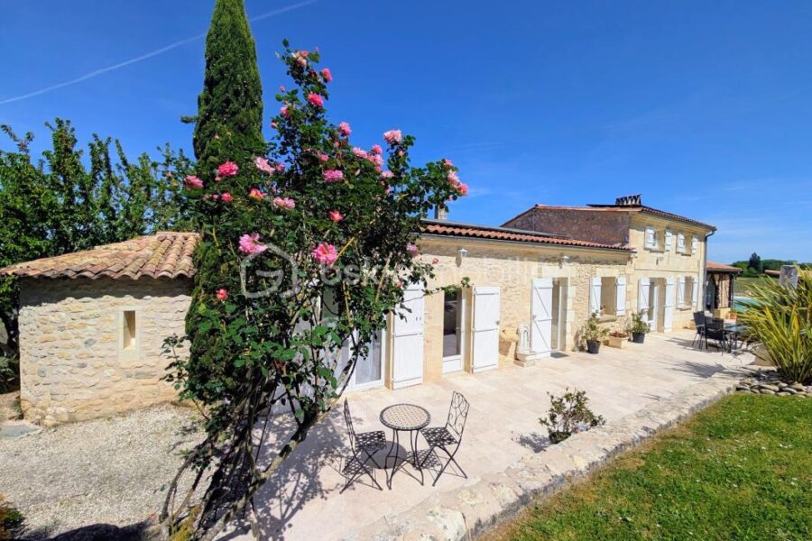 Maison à vendre à Villegouge