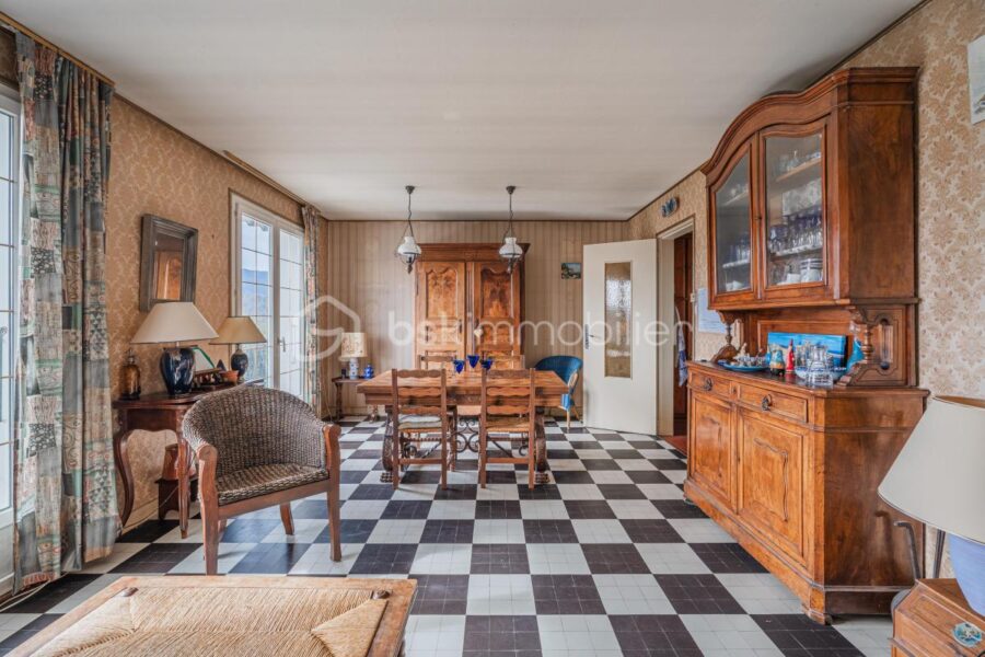 Maison à vendre à Sales