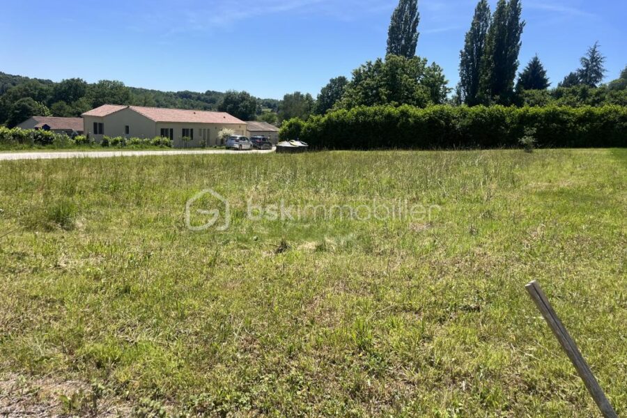 Terrain à vendre à La douze