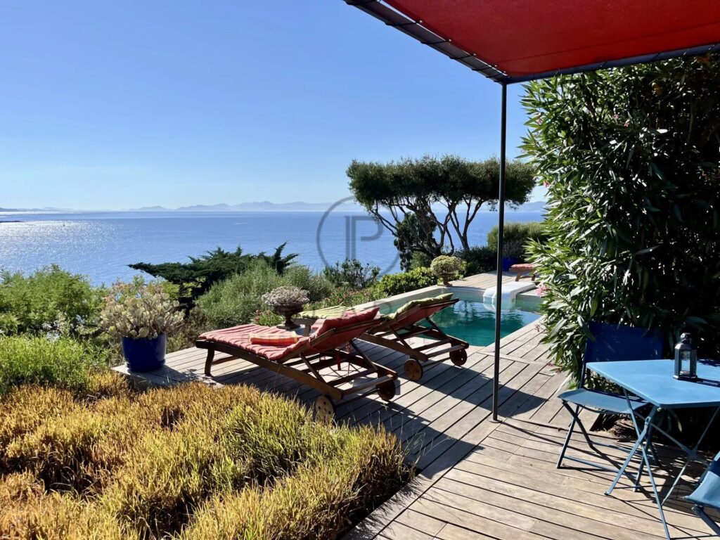 Charmante villa avec vue mer sur l&rsquo;Île du Levant – 4 pièces – 3 chambres – 120.5 m²