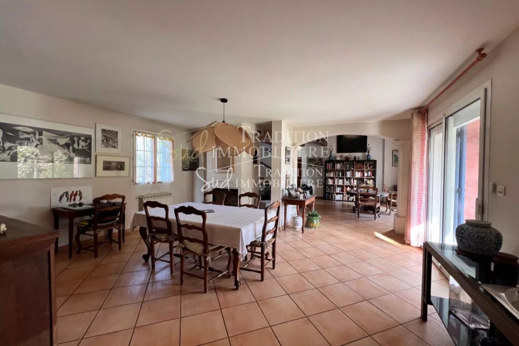 vente villa 2 Pièce(s) – 2 pièces – 3 chambres – 134.00 m²