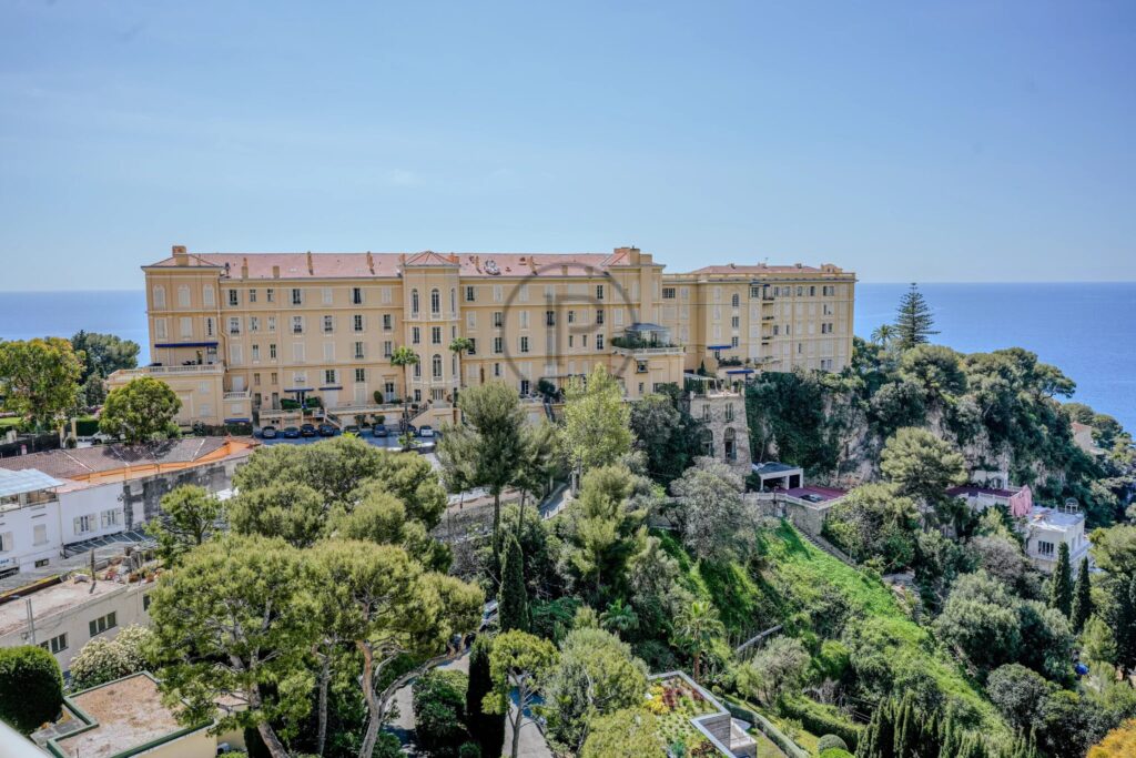 Penthouse hors marché | Cap d’Ail | Vues exceptionnelles sur la mer – 4 pièces – 2 chambres – 95 m²