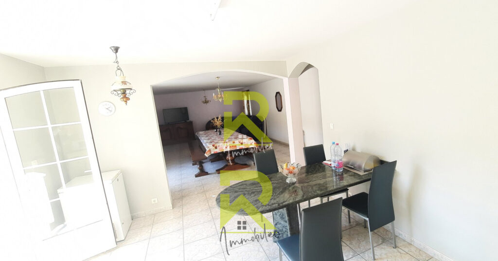 Bien d&rsquo;exception Maison T5 et ses 4 appartements – 14 pièces – 8 chambres – 350 m²
