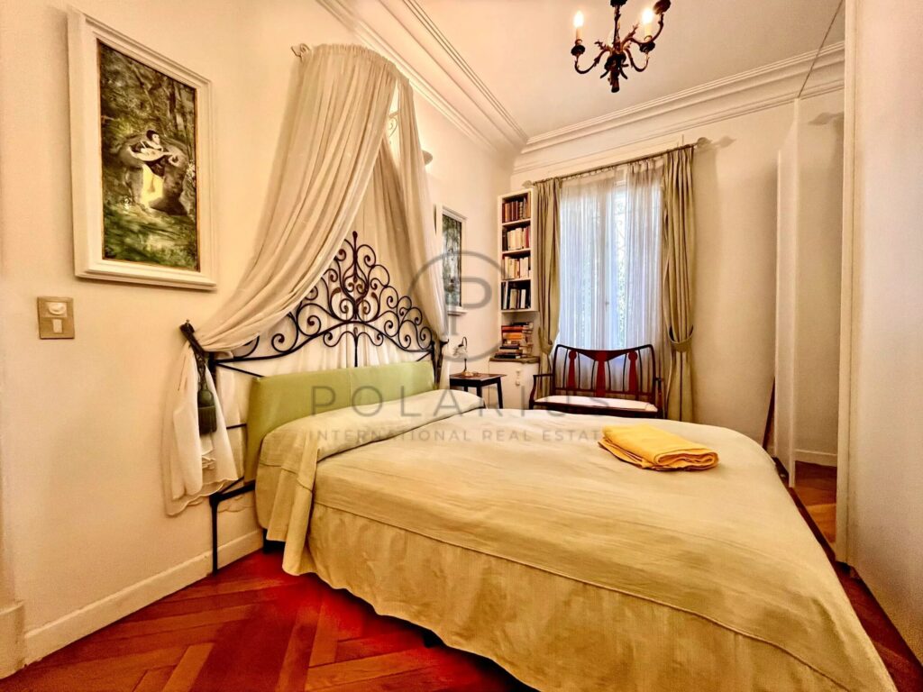 Superbe appartement de 145 m² avec vue mer à Nice – 4 pièces – 2 chambres – 145 m²