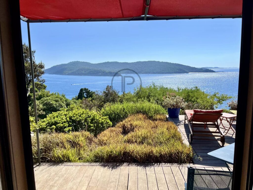 Charmante villa avec vue mer sur l&rsquo;Île du Levant – 4 pièces – 3 chambres – 120.5 m²