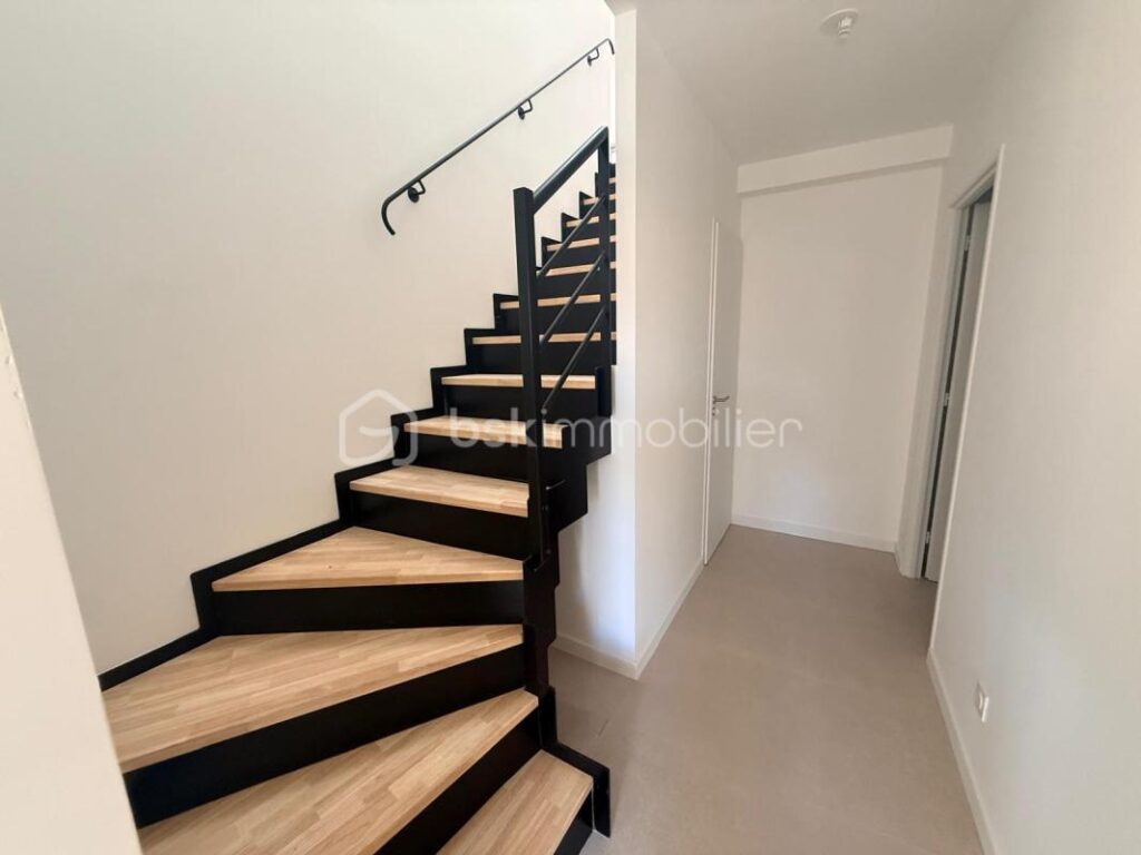 T3 en Duplex d’exception avec terrasse, vue Saint-Clair – haut standing à Sète – 3 pièces – 2 chambres – 81 m²