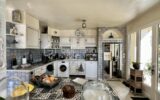 COUP DE CŒUR pour une villa individuelle à Vence Sud. Vue mer. Terrain piscinable – 4 pièces – 3 chambres – 135 m²