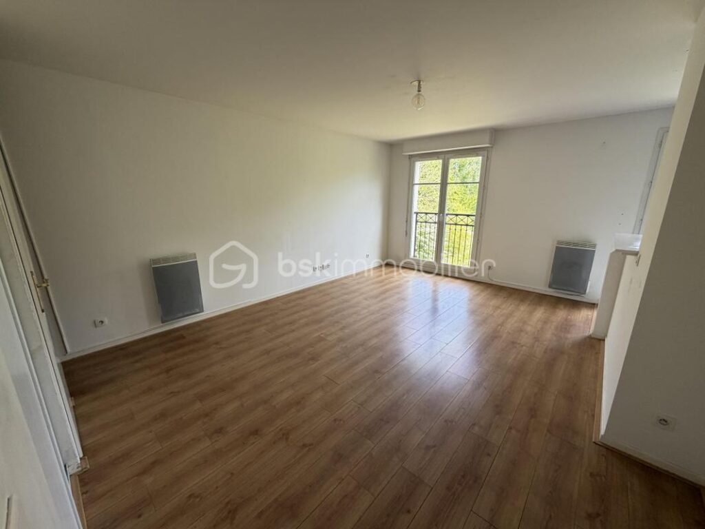 COUP DE CŒUR – DUPLEX DERNIER ÉTAGE – CENTRE MAGNY-LE-HONGRE – VUE PARC + PARKING – 3 pièces – 2 chambres – 61 m²