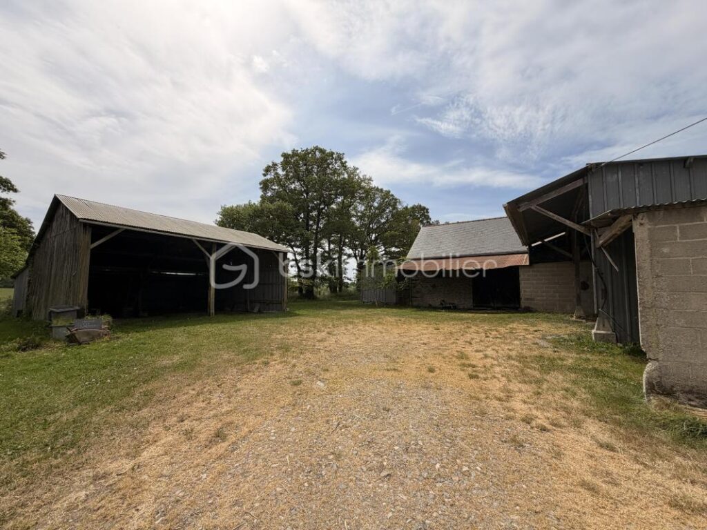 En Exclusivité, Dépendance en pierre à rénover de 70m2 au sol – 1 pièce – NR chambres – 70 m²