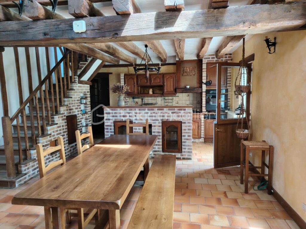 longère 6 pièces 139 m² et gite 56 m² 4 pièces – 6 pièces – 4 chambres – 196 m²