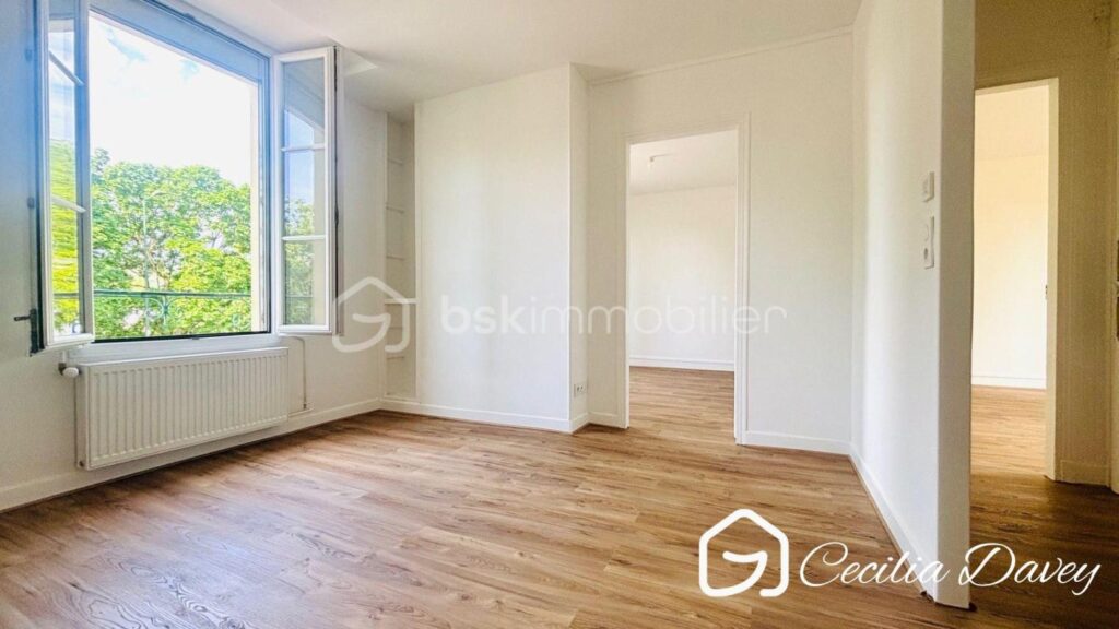 *** Nouveauté : Superbe Appartement très lumineux , refait entièrement à neuf, situé au cœur d&rsquo;un secteur recherché de la ville de Sens*** – 3 pièces – 2 chambres – 52 m²