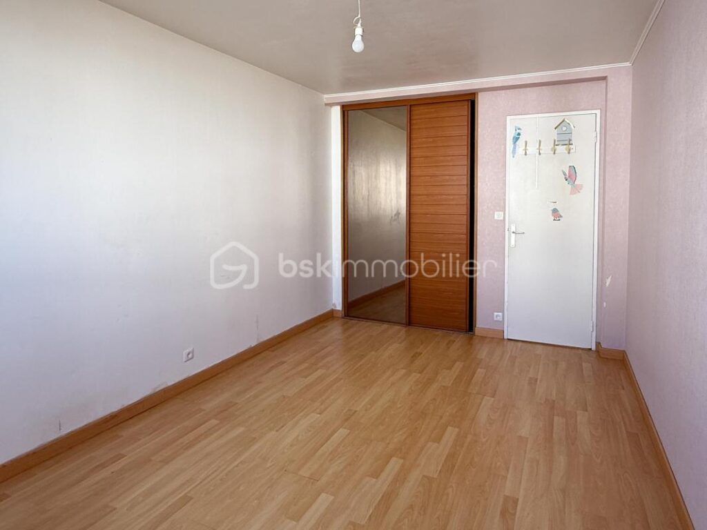 Quartier Saint-Marc : appartement lumineux avec une magnifique vue sur la rade – 3 pièces – 2 chambres – 74 m²
