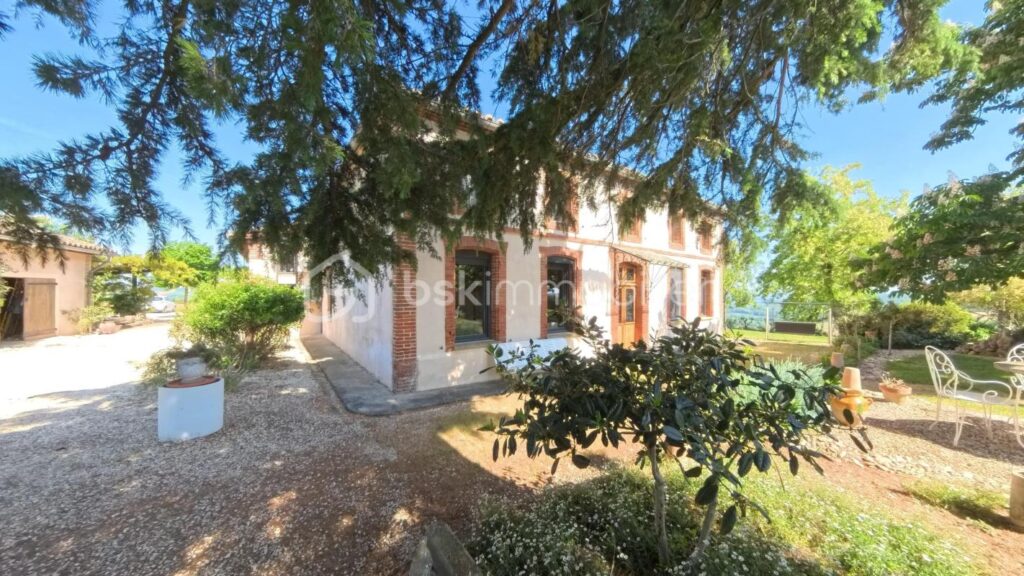 Demeure de charme entre Toulouse et Montauban – 8 pièces – 4 chambres – 330 m²