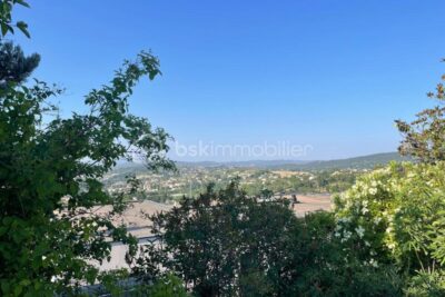 PROPRIÉTÉ D’EXCEPTION – MANOSQUE – VUE PANORAMIQUE – PISCINE – DÉPENDANCE – 6 pièces – 5 chambres – 175 m²