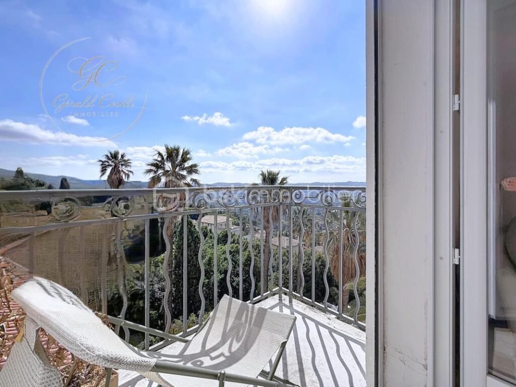 APPARTEMENT 3 PIECES DE 103 M² AVEC UNE VUE SPECTACULAIRE MER SITUE A GRASSE – 3 pièces – 2 chambres – 103 m²