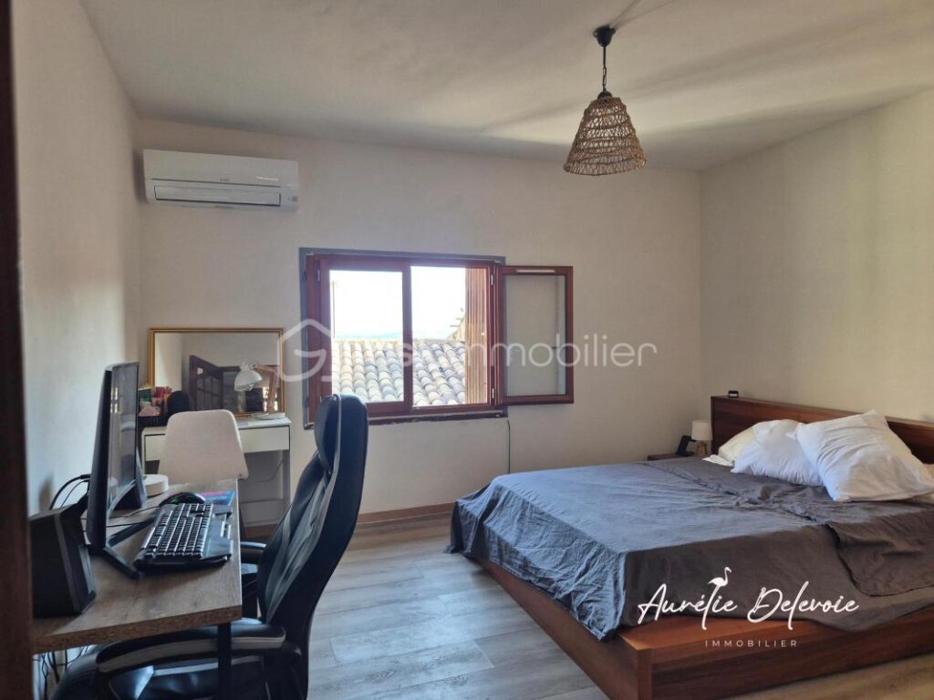 Maison de village avec terrasse de toit et vue – Murviel lès Béziers – 3 pièces – 2 chambres – 83 m²