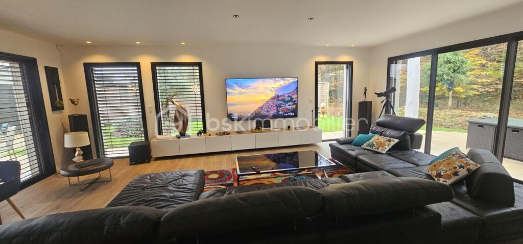 SUPERBE PROPRIETE DE 2021 AVEC SPA DE NAGE – 7 pièces – 4 chambres – 203 m²