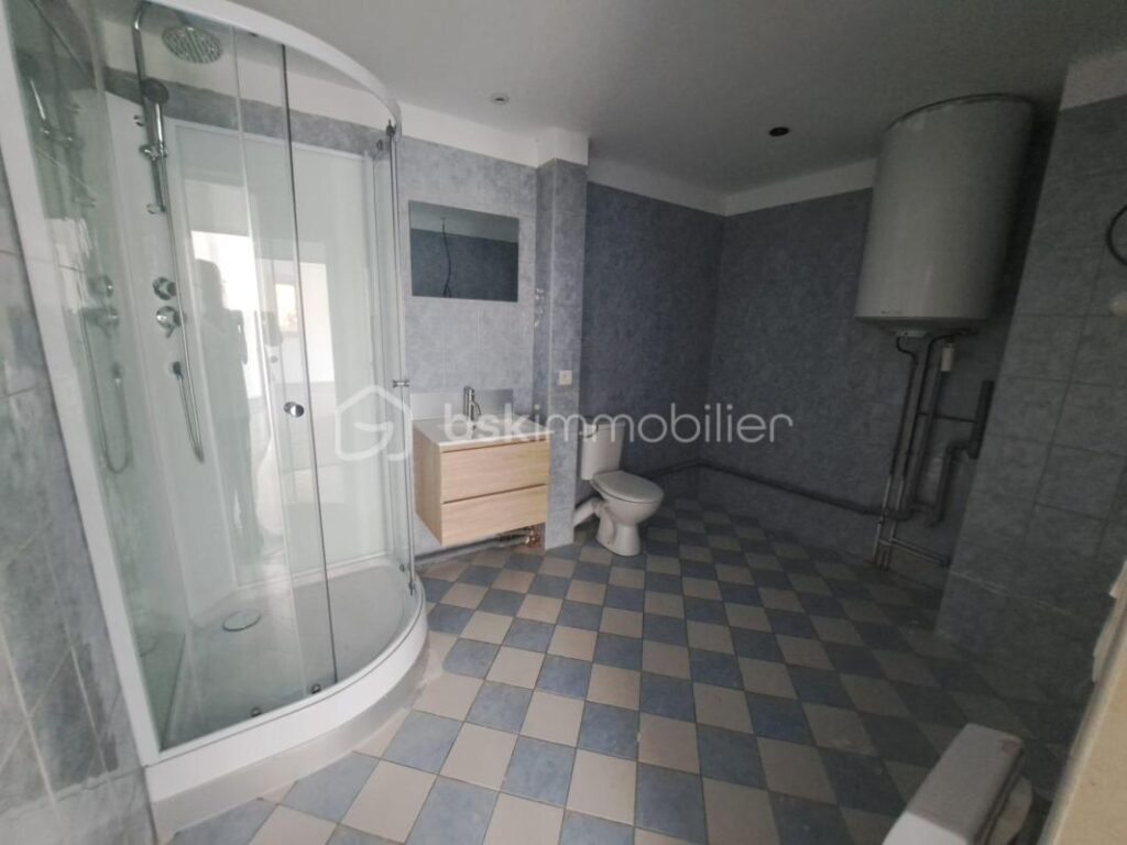 appartement type 3 lumineux avec vue dégagée, ascenseur, parking couvert et cave – 4 pièces – 2 chambres – 67 m²