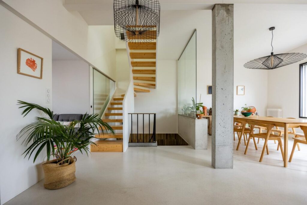 Maison rénovée de 226m2 – 8 pièces – 5 chambres – 226 m²