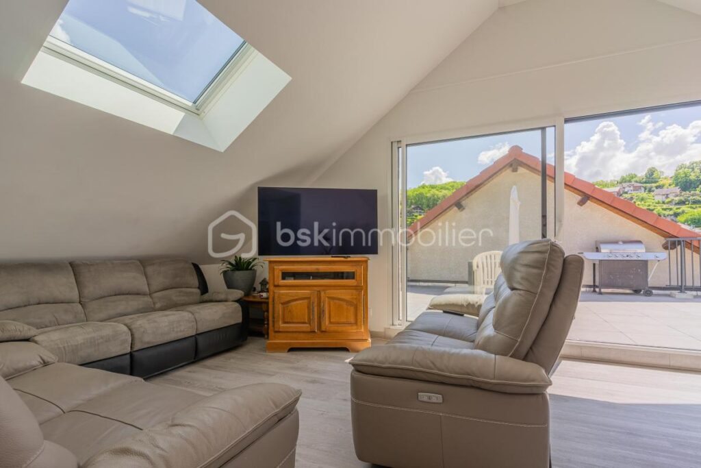 Magnifique T4 avec terrasses panoramiques – Viviers-du-Lac ✨ – 4 pièces – 3 chambres – 89 m²