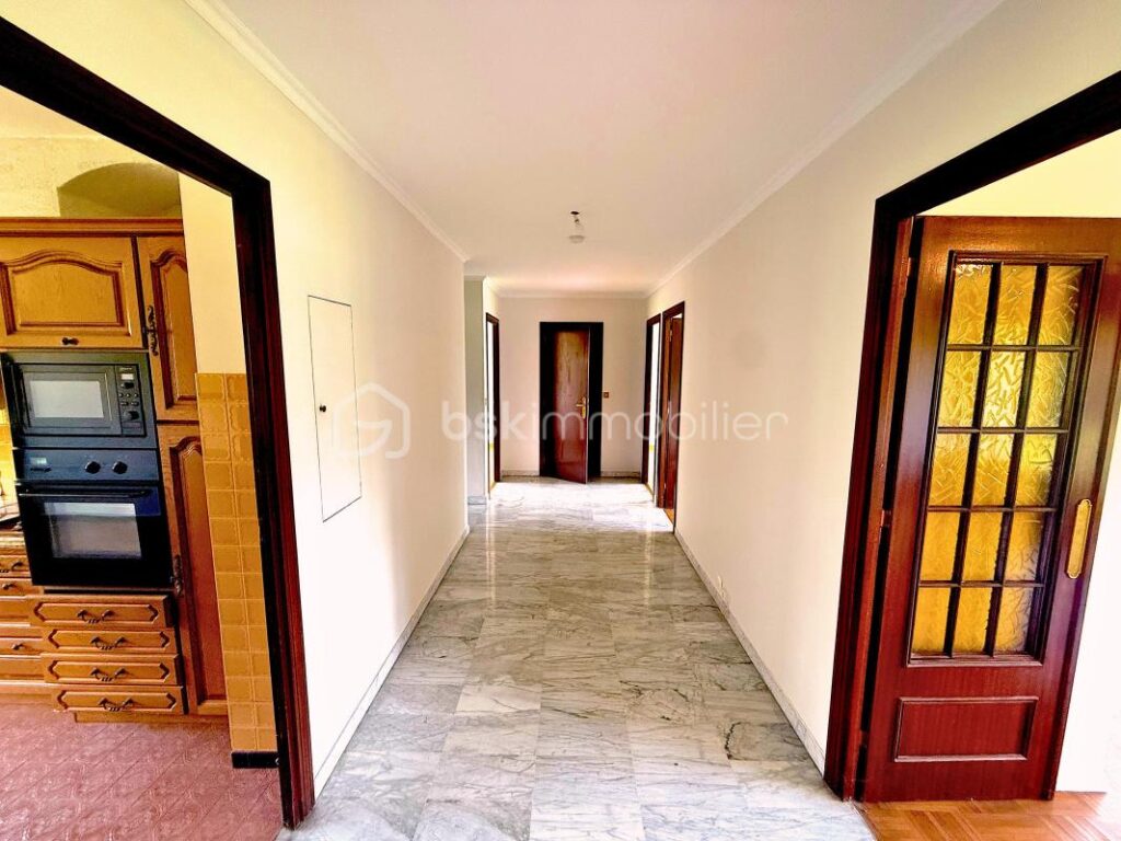 Appartement T3 évolutif T4 – 114 m² – 3 pièces – 2 chambres – 113 m²
