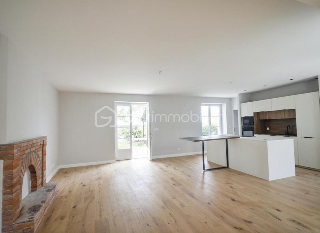 MAISON – 5 pièces – 3 chambres – 121 m²