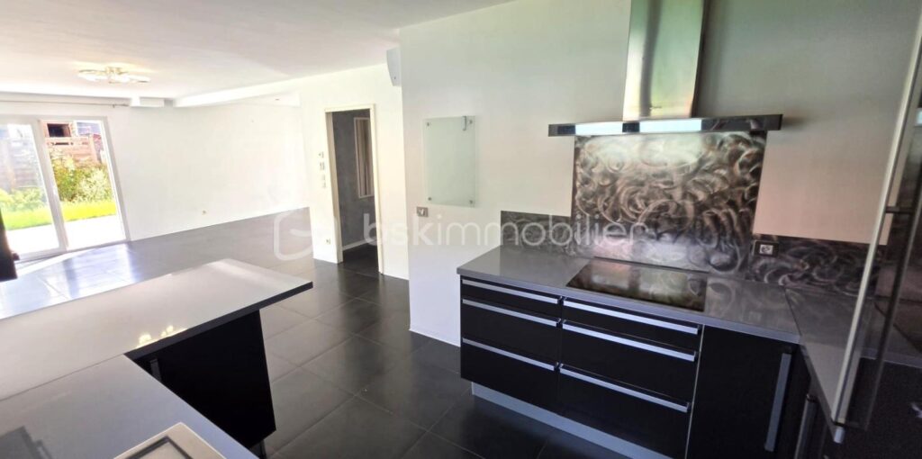 MAISON 4 CHAMBRES SUR TERRAIN DE 510 M² – 5 pièces – 4 chambres – 131 m²