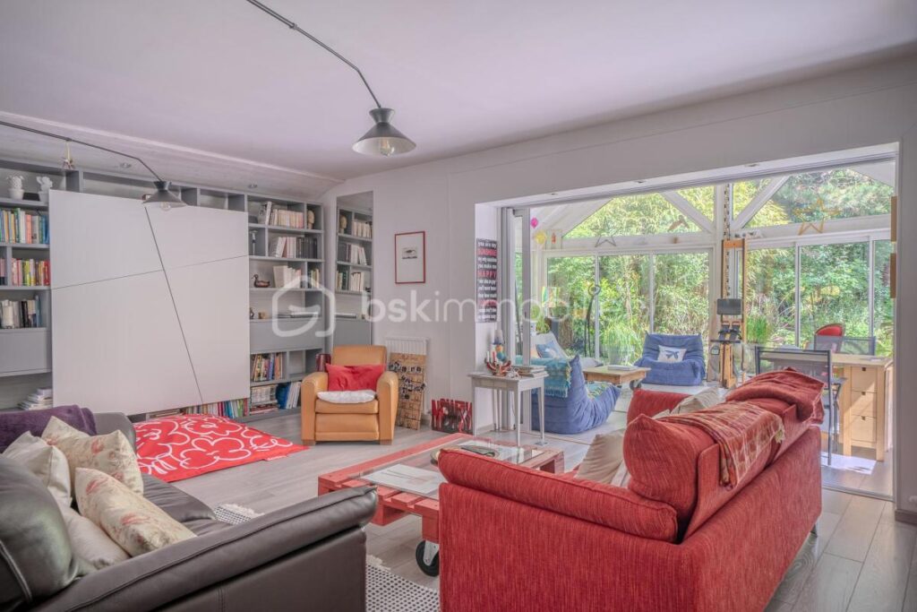 Grande maison familiale en lisière de bois – 8 pièces – 4 chambres – 190 m²