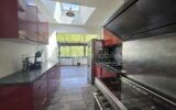 Pavillon de plain pied avec sous sol – 4 pièces – 2 chambres – 90 m²