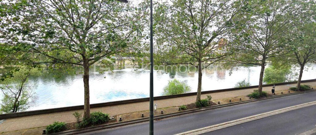 COUP DE CŒUR – BORD DE MARNE – F3 AVEC VUE PANORAMIQUE SUR LA SEINE – 3 pièces – 2 chambres – 62 m²