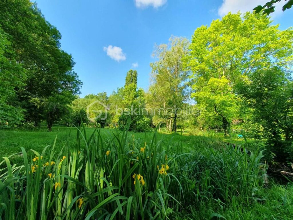 SAINT-JEAN-D’ANGÉLY : Le Clos de l’Hermine – 11 pièces – 7 chambres – 362 m²