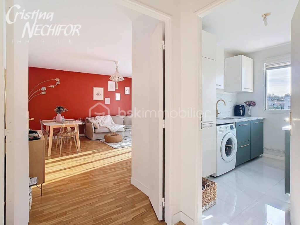Superbe F3 au Dernier étage avec Balcon, 2 places de Parking et Cave – Quartier du Parc des Frênes – 3 pièces – 2 chambres – 62 m²