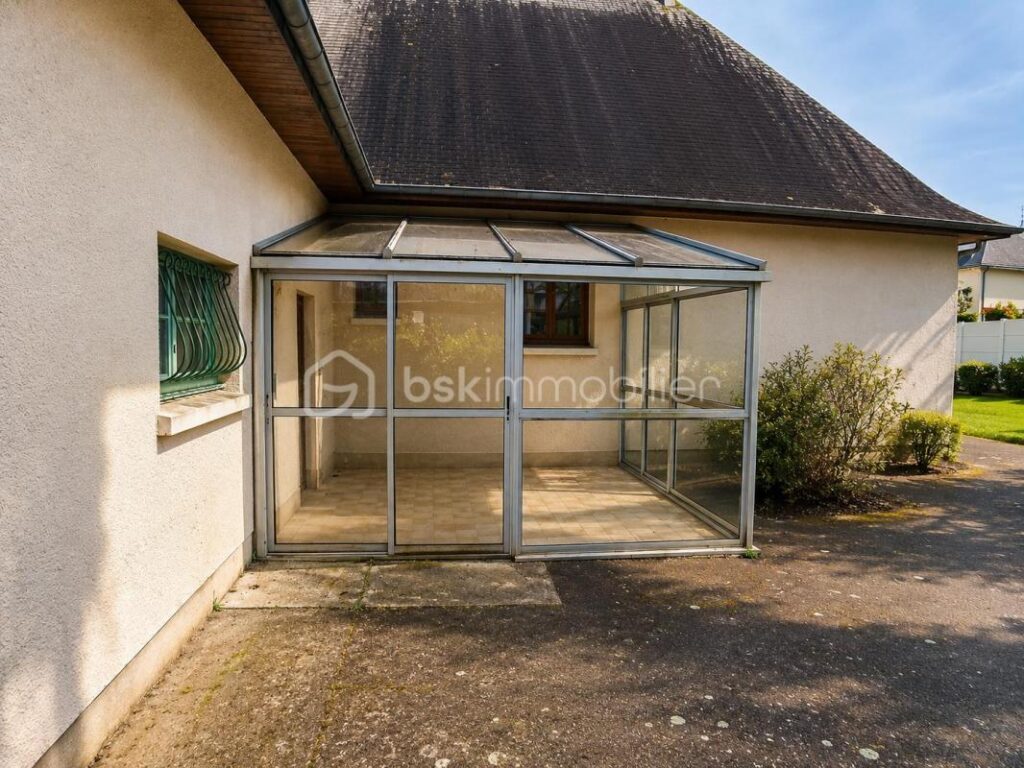Maison de bourg de plain-pied de 107m2 Boistrudan – 4 pièces – 2 chambres – 107 m²