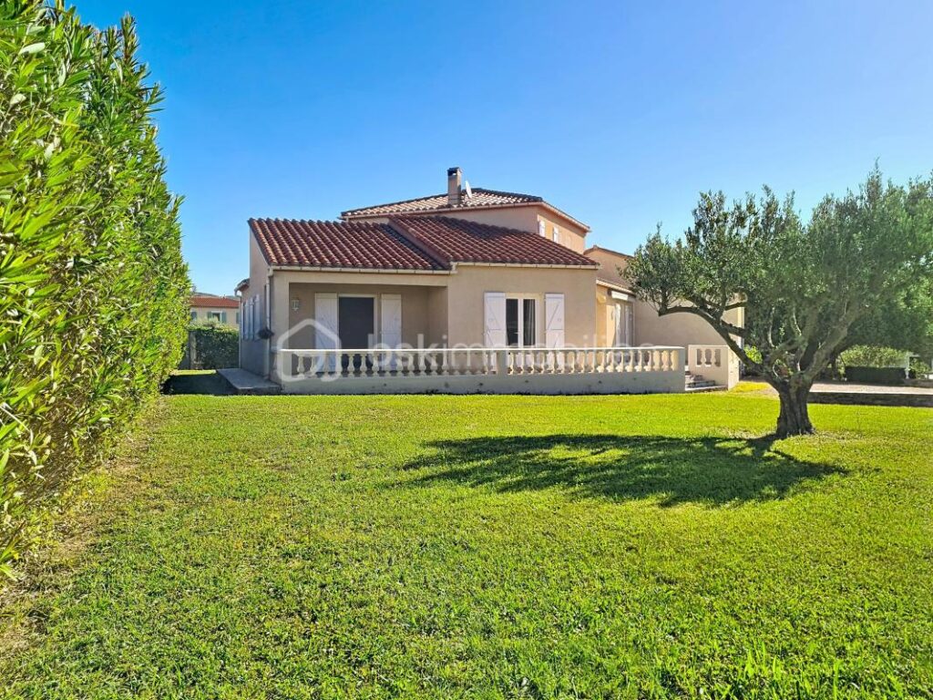 VILLA 4 FACES – VUE SUR LE CANIGOU – 4 CHAMBRES – PISCINE – GARAGE – 6 pièces – 4 chambres – 155 m²